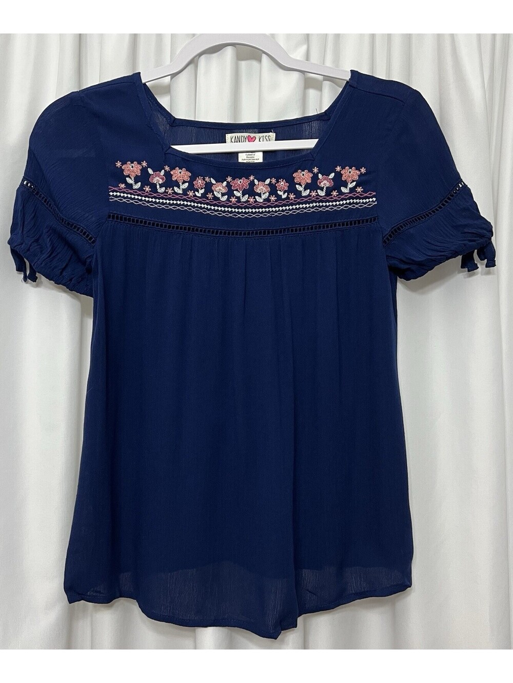KANDY KISS Girls Size Medium Top Embroidered Short sleeve
